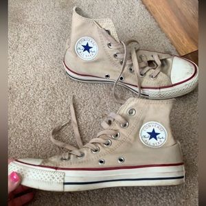 Women’s converse sneakers